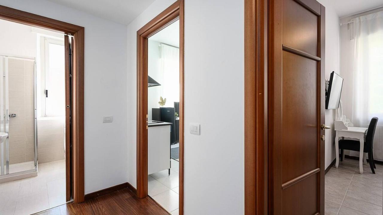 Blue City Paradise - Renovated Apt In Center Milan Apartment ภายนอก รูปภาพ